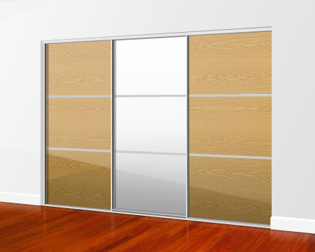 Sliding mirrored doors with Oak panels